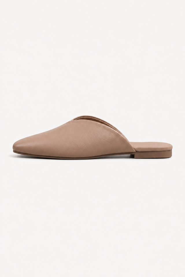 NOMU | Women’s Closed-Toe Slip-On Flat Mules