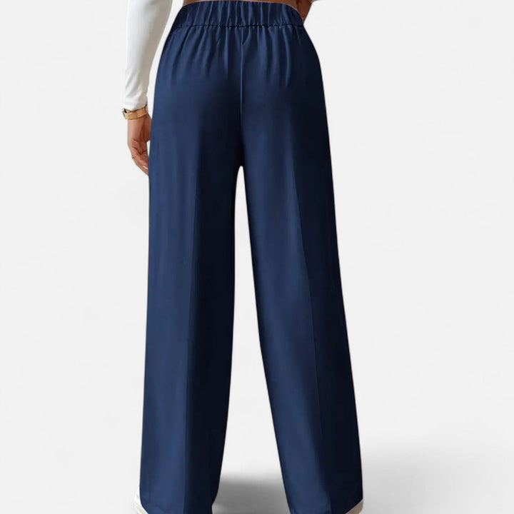 Women’s Button-Detail Pants – Refined Silhouette